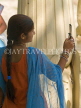 INDIA, West Bengal, Calcutta, Indian woman and her cellular phone, IND1383JPL