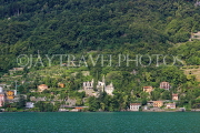 ITALY, Lombardy, LAKE COMO, lakeside scenery, and hillside houses, ITL2312JPL