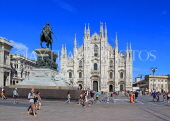 ITALY, Lombardy, MILAN, Piazza Del Duomo, The Duomo & Victor Emmanuel II statue, ITL1958JPL