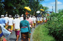 Indonesia, BALI, Denpasar, Melasti Festival procession along road, BAL1339JPL