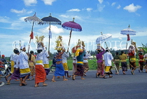 Indonesia, BALI, Denpasar, Melasti Festival procession along road, BAL666JPL
