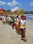 Indonesia, BALI, Kuta beach, Melasti Festival parade, worshippers carrying offerings, BAL1300JPL