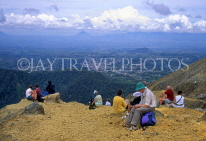 Indonesia, SUMATRA, Gunung Sabayak volcano site, and visitors, IND119JPL
