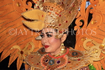 Indonesia, SUMATRA, cultural dancer in elaborate costume and headgear, INDS1294JPL