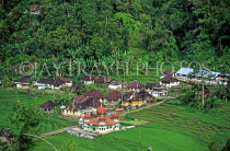 Indonesia, SUMATRA, village and terraced rice fields, near Bukittinggi, IND128JPL