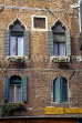 Italy, VENICE, Venetian architecture, house windows, ITL1821JPL