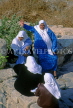 JORDAN, Kerak, Jordanian women chatting, JOR97JPL