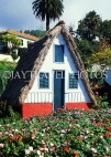 MADEIRA, Funchal Botanical Gardens, traditional house (Palheiro) of Santana, MAD1023JPL