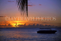 MAURITIUS, North Coast, Grand Bay, sunset and boat, MRU205JPL