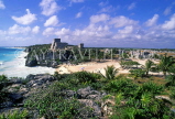 MEXICO, Yucatan, TULUM, Mayan site, Castilo (fortress) and coast, MEX523JPL