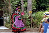 MEXICO, Yucatan, couple in traditional costume (fashion show), MEX597JPL