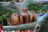 SINGAPORE, Haw Par Villa, Owl sculptures, SIN552JPL
