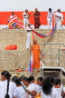 SRI LANKA, Anuradhapura, Ruwanweliseya Dagaba, monks and pilgrims, SLK5733JPL