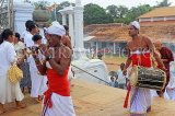 SRI LANKA, Anuradhapura, Ruwanweliseya Dagaba, musicians on ceremony parade, SLK5623JPL