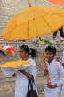 SRI LANKA, Anuradhapura, Ruwanweliseya Dagaba, pilgrims carrying offerings, SLK5735JPL
