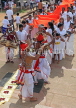 SRI LANKA, Anuradhapura, Ruwanweliseya Dagaba, pilgrims on parade, SLK5616JPL