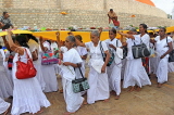 SRI LANKA, Anuradhapura, Ruwanweliseya Dagaba, pilgrims on parade, SLK5618JPL