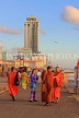SRI LANKA, Colombo, Galle Face Green, people walking along the promenade, SLK5270JPL