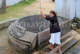SRI LANKA, Dikwella, Wewurukannala Viharaya (temple) site, historic well, SLK4626JPL