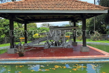 SRI LANKA, Kandy, Raja Wasala Park, Japanese Gun presented by Lord Louis Mountbatten, SLK3760JPL