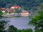 SRI LANKA, Kandy, Temple of the Tooth (Dalada Maligawa), and Kandy Lake, SLK1305JPL