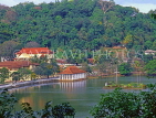 SRI LANKA, Kandy, Temple of the Tooth (Dalada Maligawa), and Kandy Lake, SLK1570JPL