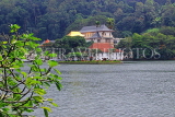 SRI LANKA, Kandy, Temple of the Tooth (Dalada Maligawa), and Kandy Lake, SLK3344JPL