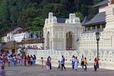 SRI LANKA, Kandy, Temple of the Tooth (Dalada Maligawa), and visitors, SLK3430JPL