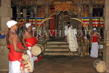 SRI LANKA, Kandy, Temple of the Tooth (Dalada Maligawa), drummers by shrine room, SLK3457JPL