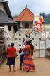 SRI LANKA, Kandy, Temple of the Tooth (Dalada Maligawa), site and visitors, SLK3487JPL