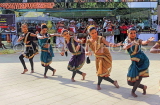 SRI LANKA, Kandy, cultural show performance, Tea Pluckers (Thedalu Neluma) dance, SLK5881JPL