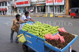 SRI LANKA, Kandy, town centre, vendors pushing fruit barrow, SLK3909JPL