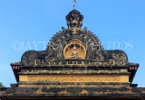SRI LANKA, Kelaniya Temple (near Colombo), image house top, dragon arch, SLK5155JPL