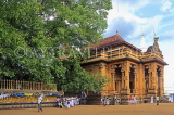 SRI LANKA, Kelaniya Temple (near Colombo), main temple and image house, SLK5175JPL