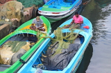 SRI LANKA, Negombo, Dutch Canal, fishermen mending their nets, SLK6064JPL