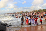 SRI LANKA, Negombo, Negombo Beach Park, Sunday evening crowds enjoying the sea, SLK6242JPL