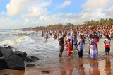SRI LANKA, Negombo, Negombo Beach Park, Sunday evening crowds enjoying the sea, SLK6245JPL