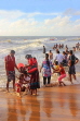 SRI LANKA, Negombo, Negombo Beach Park, Sunday evening crowds enjoying the sea, SLK6265JPL