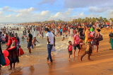 SRI LANKA, Negombo, Negombo Beach Park, Sunday evening crowds enjoying the sea, SLK6268JPL