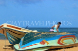 SRI LANKA, Negombo, beach and motor boats, SLK6129JPL