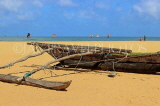 SRI LANKA, Negombo, catamaran (traditional fishing boat) on beach, SLK6004JPL