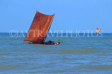 SRI LANKA, Negombo, catamaran with sail (traditional fishing boat) at sea, SLK5959JPL