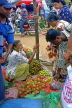 SRI LANKA, Negombo, market scene, Rambutan fruit, SLK1648JPL
