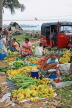 SRI LANKA, Negombo, market scene, fruit and vegetable market, SLK2685JPL