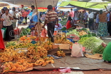 SRI LANKA, Negombo, market scene, fruit and vegetable market, SLK6151JPL