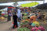 SRI LANKA, Negombo, market scene, fruit and vegetable market, SLK6154JPL