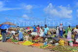SRI LANKA, Negombo, market scene, fruit and vegetable market, SLK6163JPL