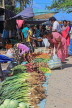 SRI LANKA, Negombo, market scene, fruit and vegetable market, SLK6170JPL