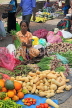 SRI LANKA, Negombo, market scene, fruit and vegetable market, and vendor, SLK6174JPL