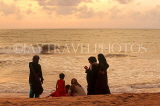 SRI LANKA, Negombo, seaside at dusk, and people on beach, SLK6031JPL